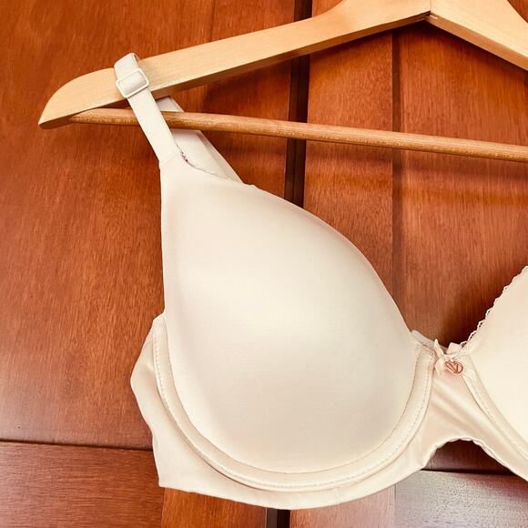 Victoria's Secret Bra Body by Victoria Lightly Lined Demi Light Tan Size 34D NEW - Picture 2 of 7